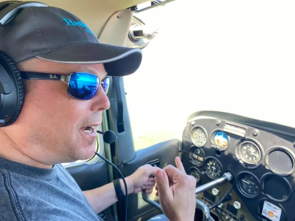 private pilot student ray hangin loose in cockpit
